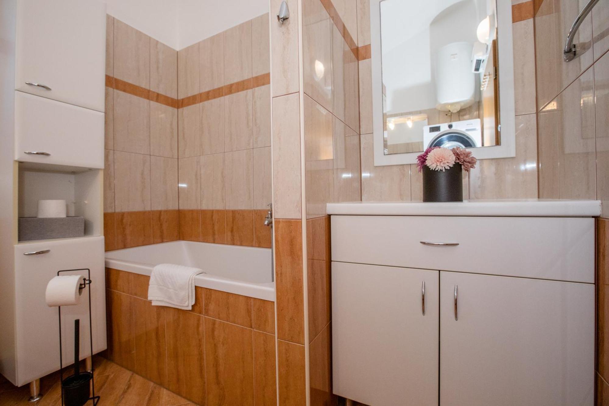 Apartmani Ana & Milo Lopar Habitación foto